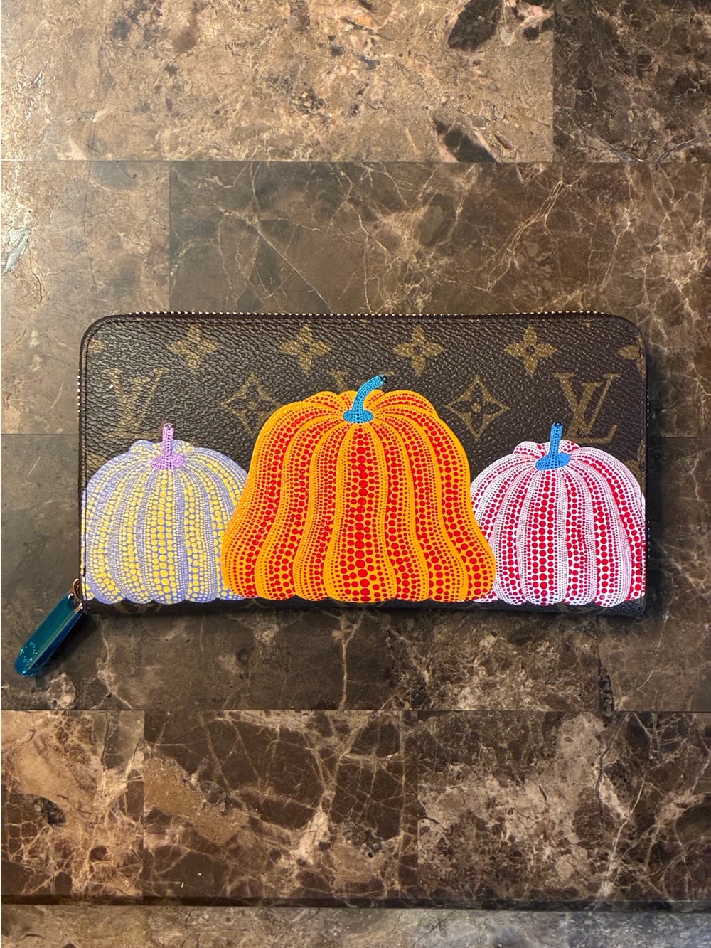 🎃Louis.Vuitton . X YK Pumpkin 🎃 Zippy Wallet Limited Edition
